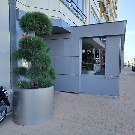 Appartement Zeedijk Heist Met Garage Knokke-Heist